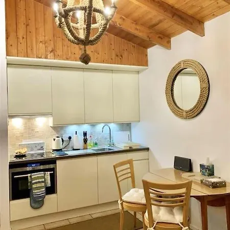 Harbour Haven: Spectacular Views Apartment Porthmadog Exterior photo
