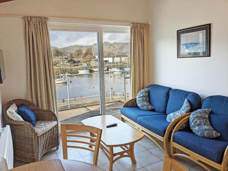 Harbour Haven: Spectacular Views Apartment *
