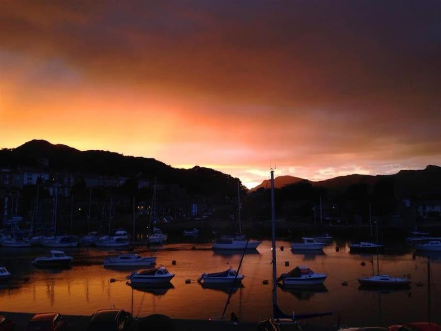 Harbour Haven: Spectacular Views * Porthmadog