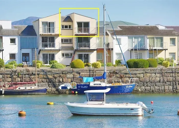 Harbour Haven: Spectacular Views