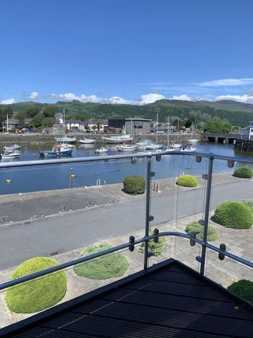 Harbour Haven: Spectacular Views Apartment *